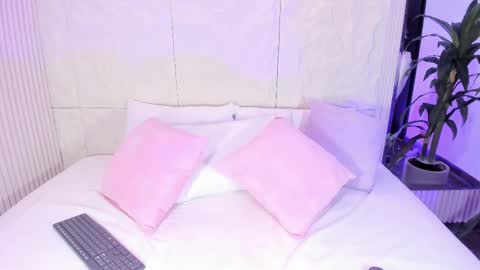 Dulce  online show from January 2026 08:25:02 PM