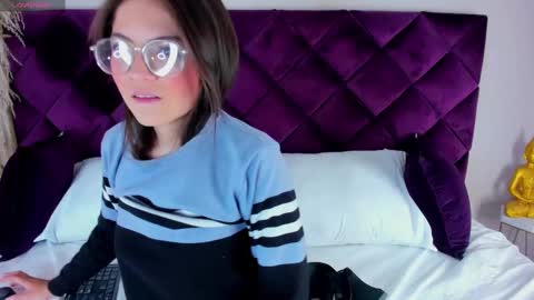 dulcevela online show from March 2025 04:24:01 AM