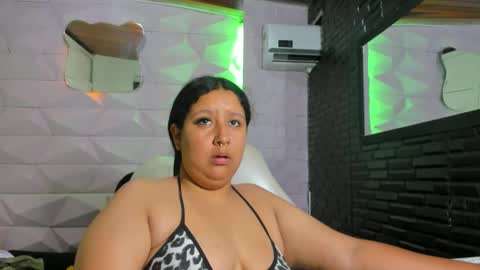Snapshot of dulcineasaenz chatting on October 2025 05:34:01 PM Dulcinea online show from October 2025 05:34:01 PM