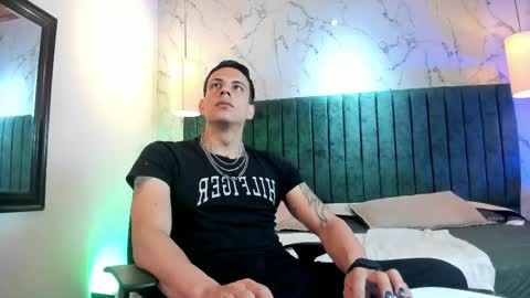 Dustin Sonne online show from June 2026 03:29:02 AM
