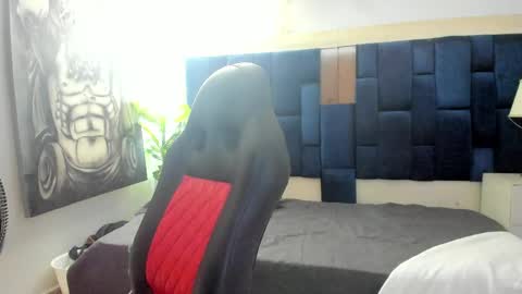 Snapshot of dustyn__michelle chatting on May 2026 04:34:01 PM DUSTYN MICHELLE online show from May 2026 04:34:01 PM