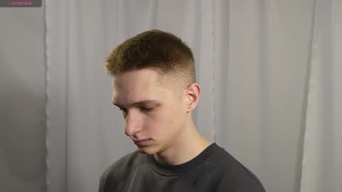 Dustyn online show from December 2024 02:22:02 PM