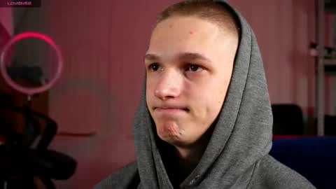 Dustyn online show from February 2025 08:02:02 PM