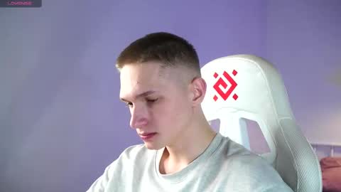 Dustyn online show from March 2025 06:12:02 PM