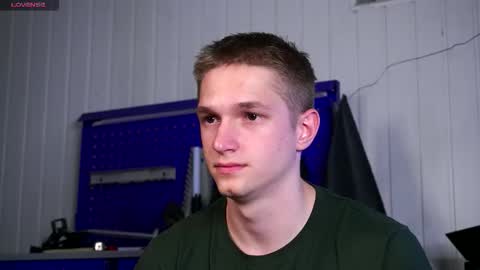 Dustyn online show from November 2025 03:12:01 PM