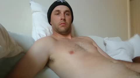 Snapshot of dustyroy09 chatting on December 2024 04:34:01 AM dustyroy09 online show from December 2024 04:34:01 AM