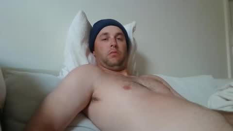 dustyroy09 online show from March 2026 11:00:02 PM