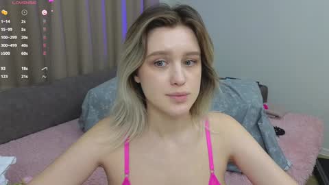 Dusya online show from January 2025 01:19:02 PM