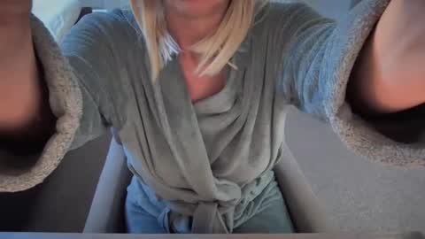 Ambertje040 online show from March 2025 08:21:02 AM