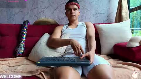 dwayne_brown online show from October 2025 07:08:01 PM