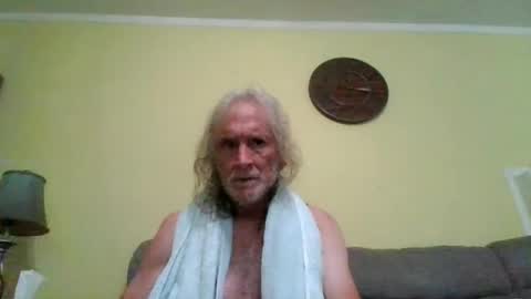 dyankee68 online show from August 2026 04:16:02 PM