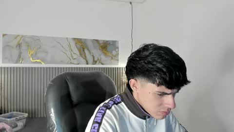 Snapshot of dyla_n18_ chatting on April 2026 09:13:01 PM dyla_n18_ online show from April 2026 09:13:01 PM