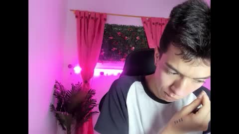 Snapshot of dylan_2005 chatting on September 2025 11:33:02 AM Dylan online show from September 2025 11:33:02 AM