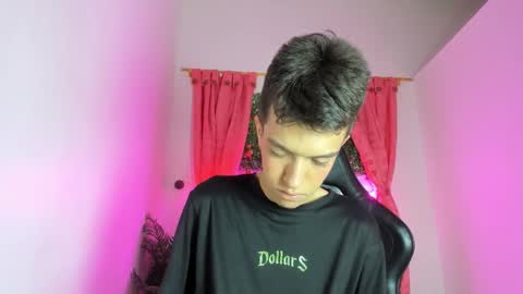 Snapshot of dylan_2005 chatting on October 2025 11:31:02 AM Dylan online show from October 2025 11:31:02 AM