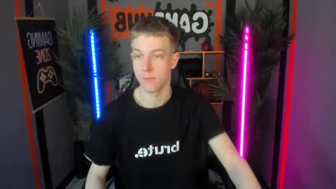 Snapshot of dylan_norton chatting on May 2026 10:10:02 AM Dylan online show from May 2026 10:10:02 AM