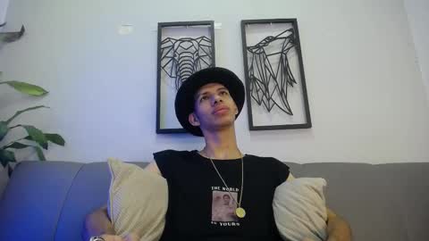 dylan_scotts online show from October 2025 08:15:01 PM