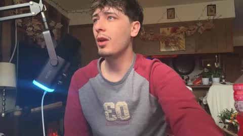 Dylan Daniel 7.8 online show from December 2025 03:17:01 PM