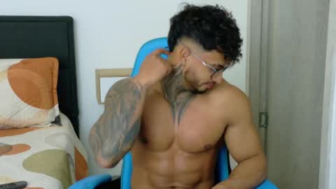 Snapshot of dylanrivera_ chatting on April 2026 01:36:01 AM Dylan Rivera online show from April 2026 01:36:01 AM