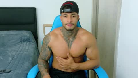 Snapshot of dylanrivera_ chatting on June 2026 02:40:01 AM Dylan Rivera online show from June 2026 02:40:01 AM