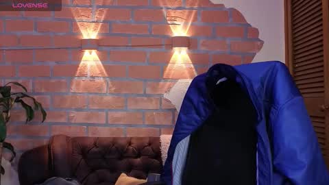 D Y L A N online show from November 2025 09:51:02 PM