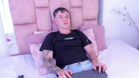 ---DYLAN--- online show from February 2025 08:47:02 AM