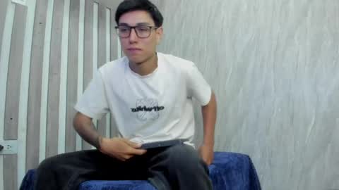 Snapshot of dylanxscot chatting on May 2026 12:12:01 PM dylanxscot online show from May 2026 12:12:01 PM