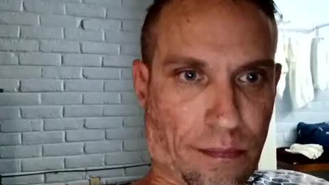 Snapshot of e555617 chatting on June 2026 05:17:02 AM Emocumm4ya online show from June 2026 05:17:02 AM