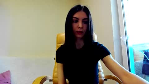 Snapshot of earthadobb chatting on June 2026 06:30:01 AM Emma online show from June 2026 06:30:01 AM