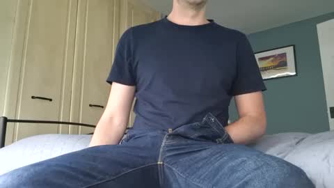 Snapshot of easy_fit00 chatting on May 2026 03:31:02 PM easy_fit00 online show from May 2026 03:31:02 PM