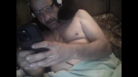 Snapshot of easye4015 chatting on February 2025 11:08:02 AM Easye online show from February 2025 11:08:02 AM