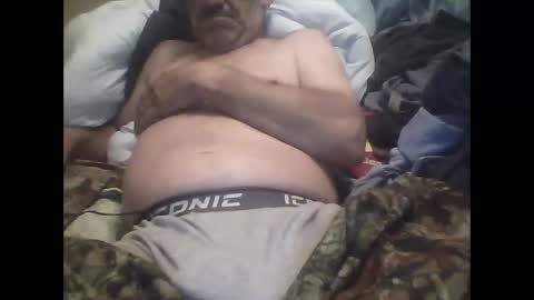 Snapshot of easye4015 chatting on September 2025 11:22:02 AM Easye online show from September 2025 11:22:02 AM