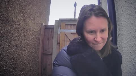 Nadia Ferreira  online show from February 2026 11:05:02 AM