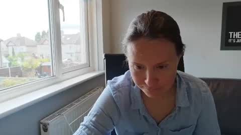 Nadia Ferreira  online show from June 2026 09:43:01 AM