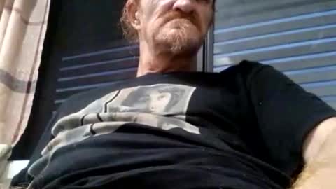 Snapshot of eatyou2022 chatting on April 2026 07:35:01 AM eatyou2022 online show from April 2026 07:35:01 AM