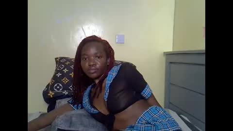 Snapshot of eboniana chatting on May 2026 06:32:03 AM eboniana online show from May 2026 06:32:03 AM