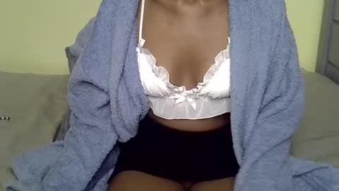 Snapshot of eboniana chatting on June 2026 05:28:01 PM eboniana online show from June 2026 05:28:01 PM