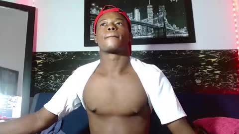 Snapshot of ebonny_stallion chatting on October 2025 03:43:01 PM Chris Palaz  online show from October 2025 03:43:01 PM