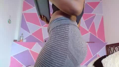 Snapshot of ebony_alika chatting on February 2025 04:44:01 PM Alika Ashanti online show from February 2025 04:44:01 PM