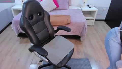 ebony_fantasy2 online show from October 2025 12:06:02 PM