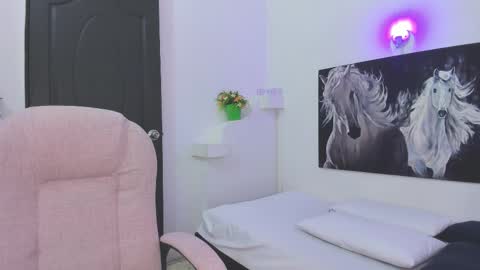 Snapshot of ebony_katterin chatting on February 2025 10:09:02 PM ebony_katterin online show from February 2025 10:09:02 PM