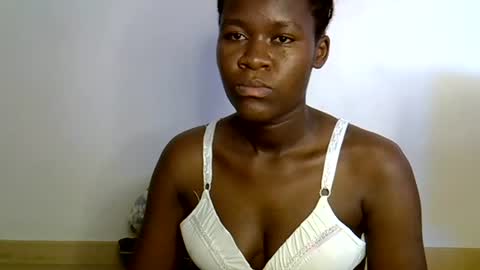 Snapshot of ebony_lynne chatting on July 2026 01:07:01 AM ebony_lynne online show from July 2026 01:07:01 AM