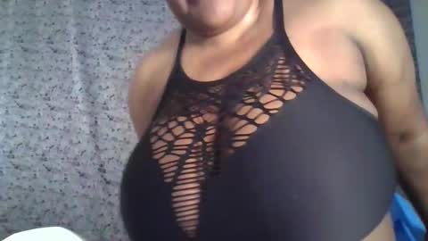 Snapshot of ebony_magixs chatting on September 2025 09:21:01 AM ebony_magixs online show from September 2025 09:21:01 AM