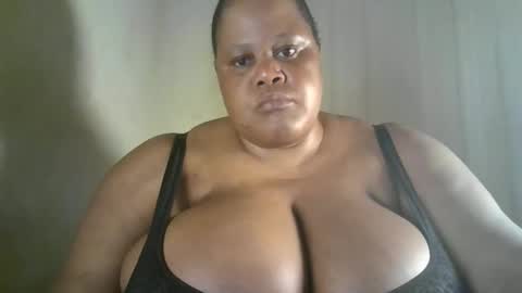 Snapshot of ebony_magixs chatting on September 2025 01:42:02 AM ebony_magixs online show from September 2025 01:42:02 AM