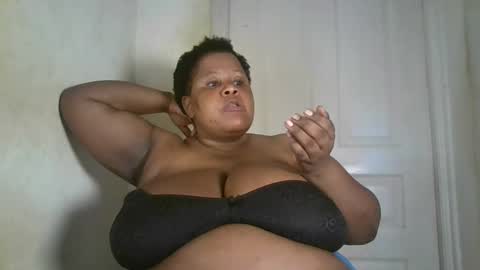 Snapshot of ebony_magixs chatting on October 2025 07:37:02 AM ebony_magixs online show from October 2025 07:37:02 AM