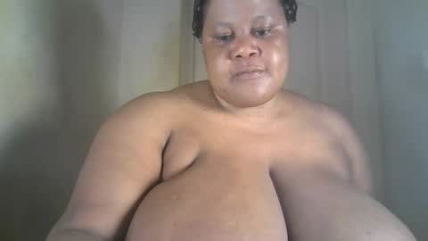 Snapshot of ebony_magixs chatting on October 2025 01:47:02 AM ebony_magixs online show from October 2025 01:47:02 AM