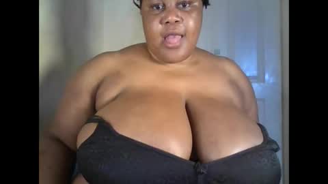 Snapshot of ebony_magixs chatting on October 2025 08:14:01 AM ebony_magixs online show from October 2025 08:14:01 AM
