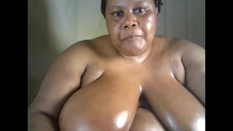 Snapshot of ebony_magixs chatting on October 2025 08:20:02 PM ebony_magixs online show from October 2025 08:20:02 PM