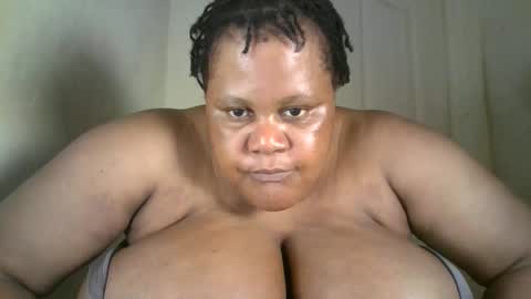 Snapshot of ebony_magixs chatting on October 2025 02:39:02 PM ebony_magixs online show from October 2025 02:39:02 PM