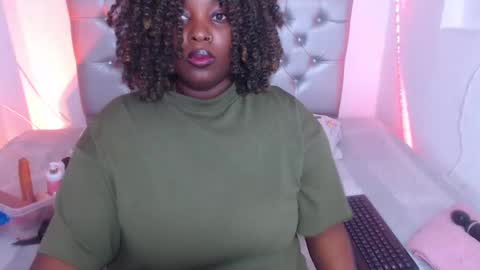 LINA  online show from October 2025 03:31:02 AM