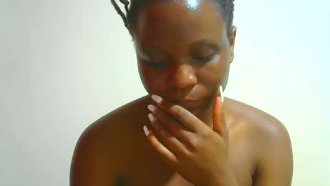 Shanny online show from October 2025 04:13:01 PM